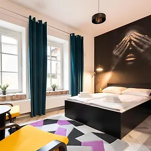 Flatbook - Center Waterlane Vintage With Gym Apartament Gdańsk